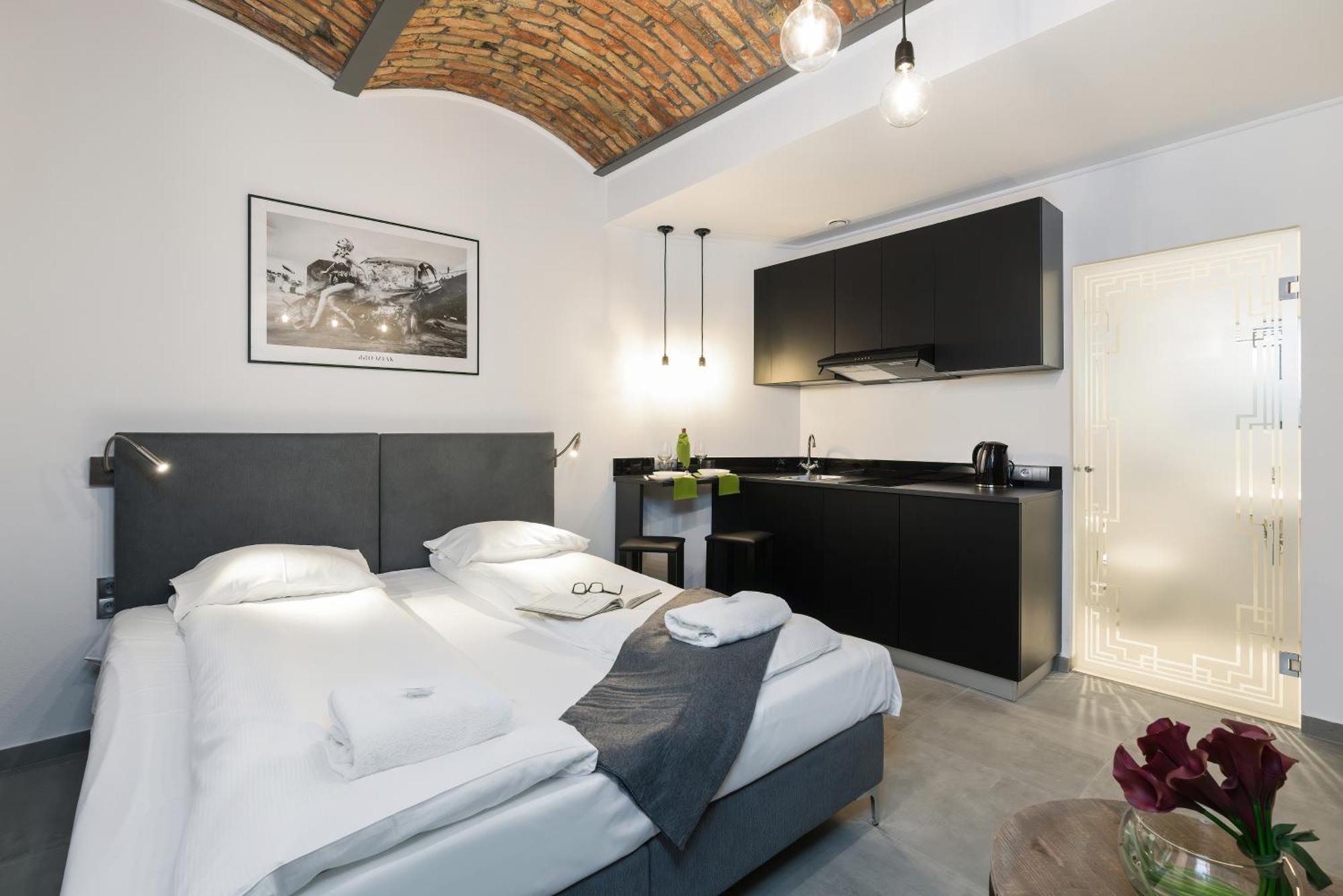 Level -1 Loft Apartments City Center By Renters Poznań Eksteriør bilde